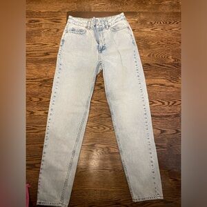 bdg light wash mom jeans